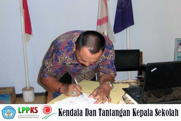 Kendala Dan Tantangan Seputar Kepala Sekolah
