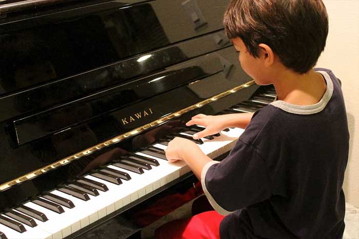 Manfaat Bermain Alat Musik