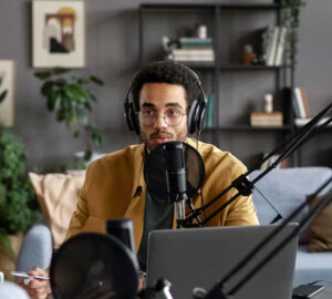 podcast menjadi tren di 2024