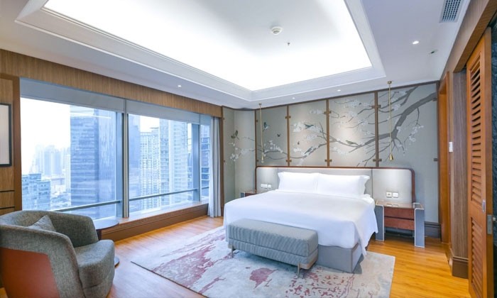 menginap mewah di the ritz carlton jakarta